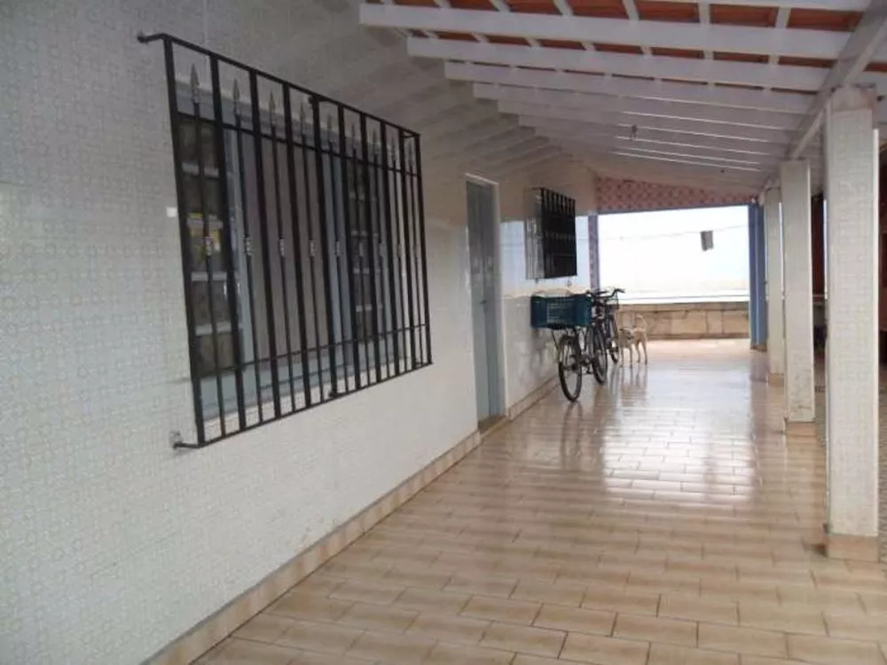 Casa, 3 quartos, 242 m² - Foto 10