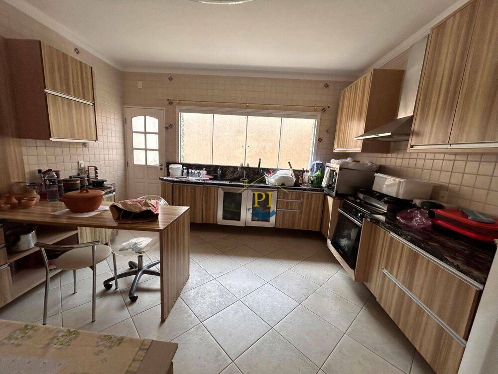 Casa, 3 quartos, 212 m² - Foto 15