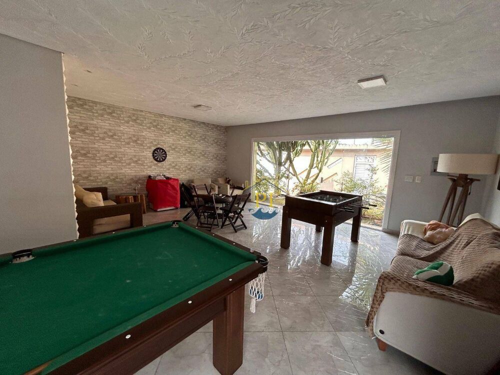 Casa, 3 quartos, 212 m² - Foto 2