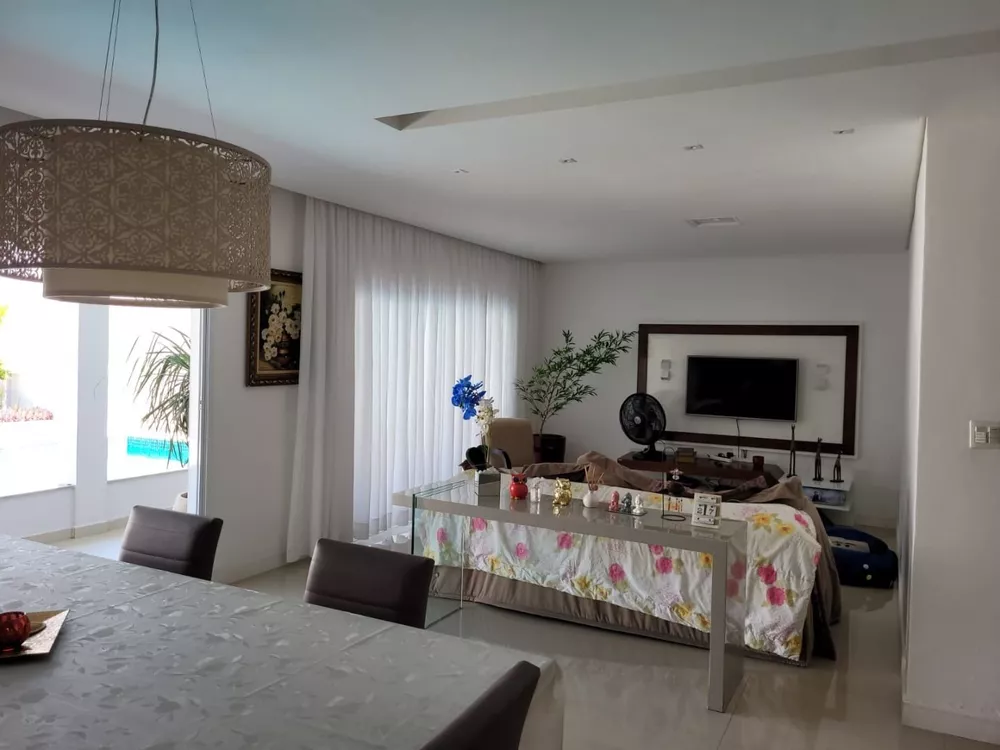 Casa à venda com 3 quartos, 258m² - Foto 4