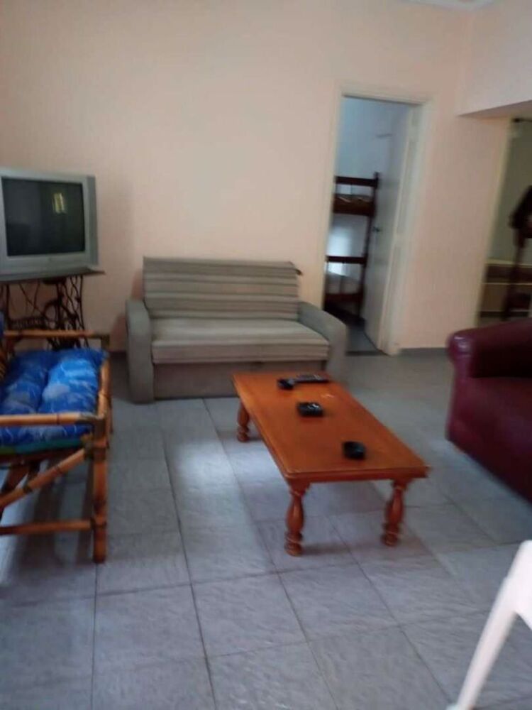 Casa, 2 quartos, 210 m² - Foto 1