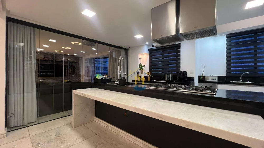 Cobertura, 3 quartos, 257 m² - Foto 6