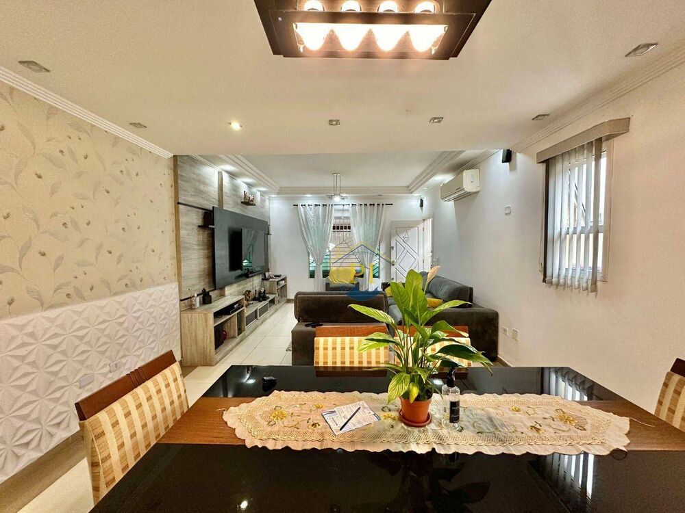 Casa, 3 quartos, 137 m² - Foto 1