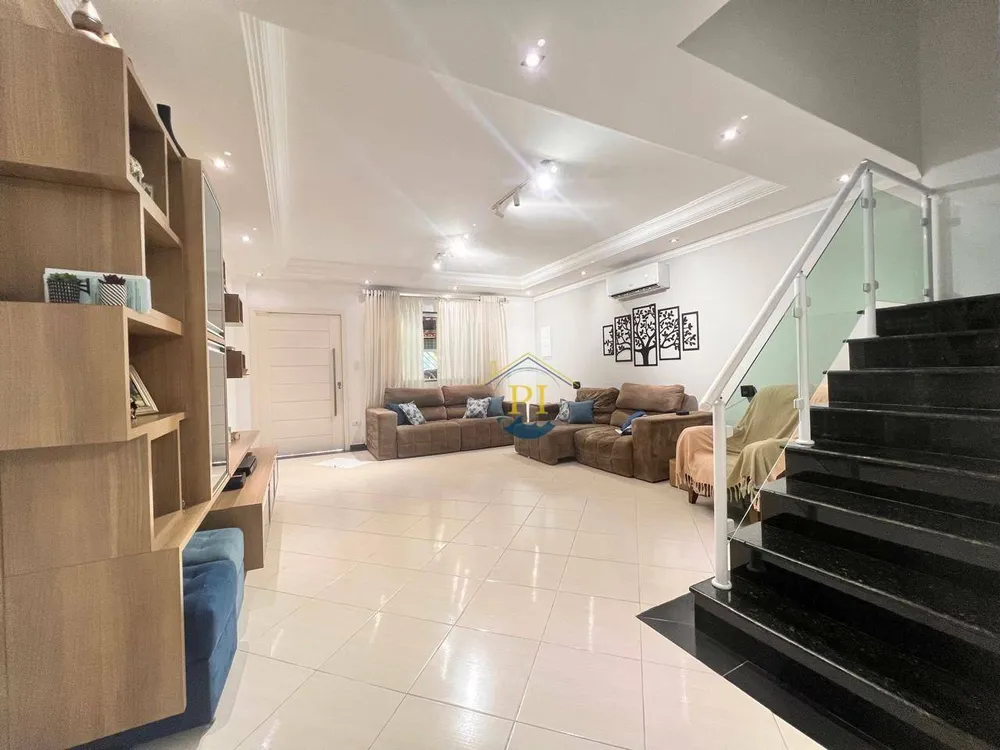 Sobrado, 3 quartos, 121 m² - Foto 1