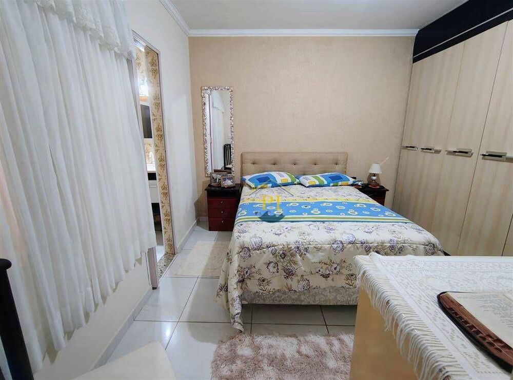 Casa, 3 quartos, 175 m² - Foto 1