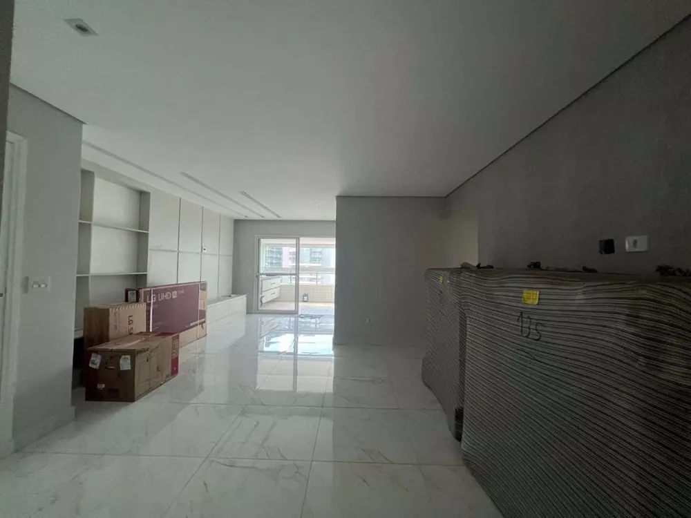 Apartamento à venda com 3 quartos, 141m² - Foto 1