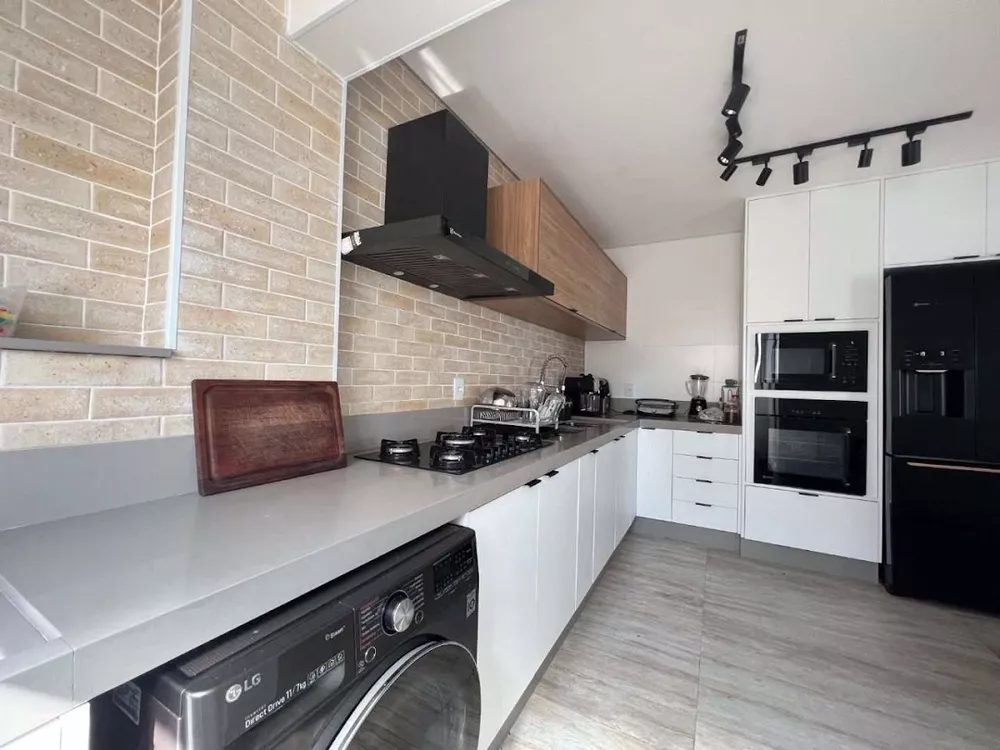 Apartamento à venda com 3 quartos, 186m² - Foto 3