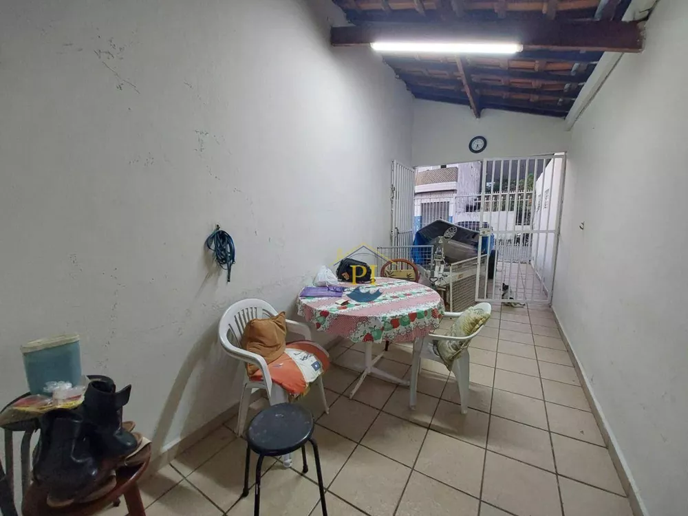 Casa à venda com 3 quartos, 91m² - Foto 3