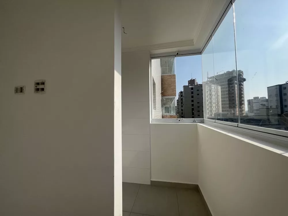 Apartamento à venda com 1 quarto, 45m² - Foto 3