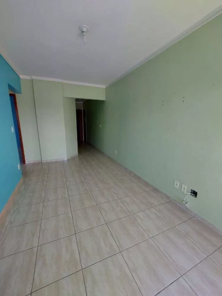 Apartamento à venda com 2 quartos, 69m² - Foto 3