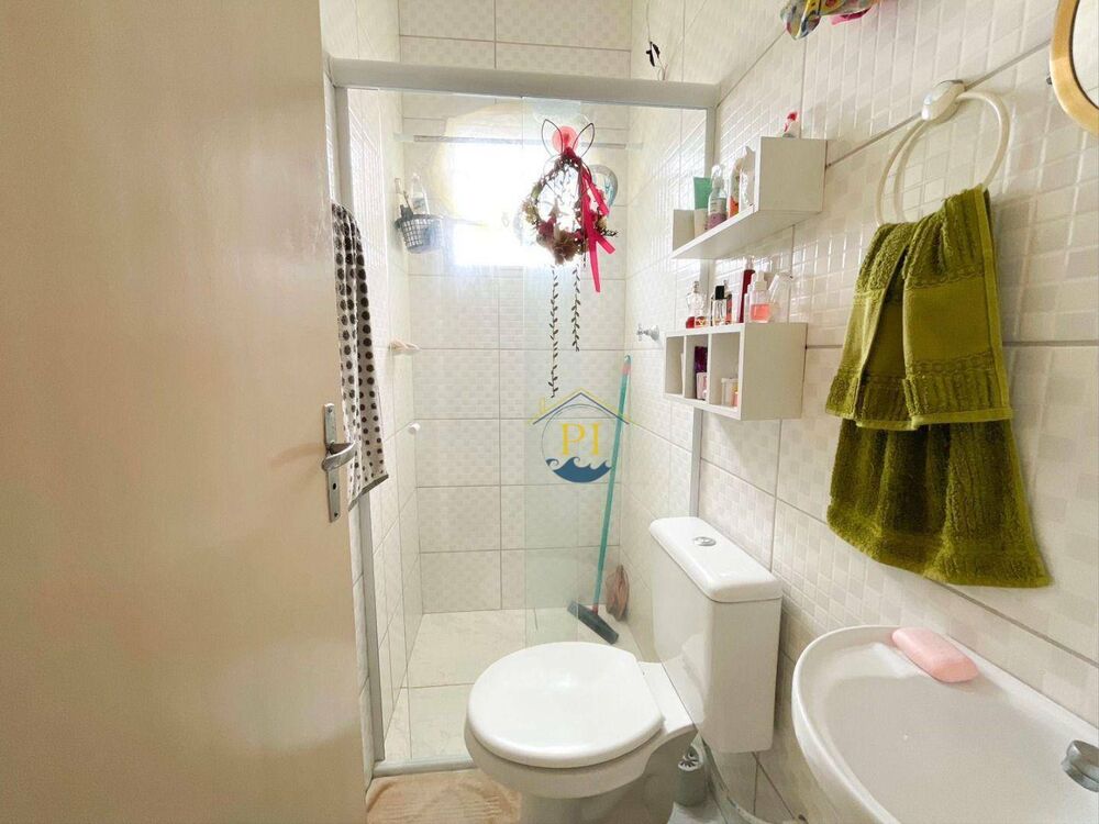 Casa à venda com 1 quarto, 32m² - Foto 2