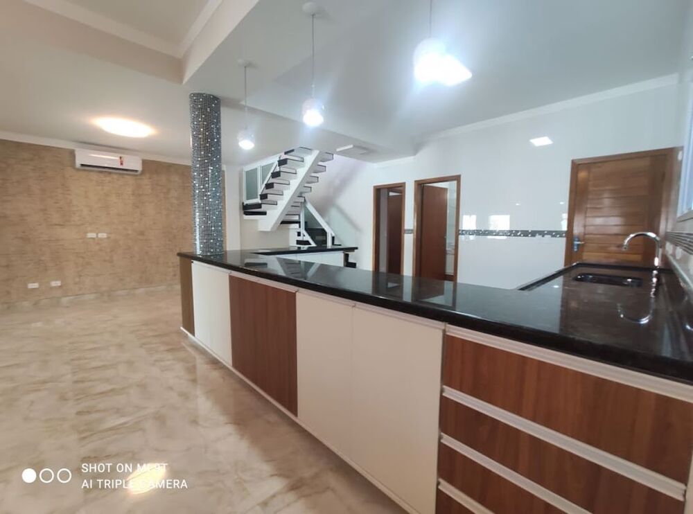 Sobrado, 5 quartos, 250 m² - Foto 2