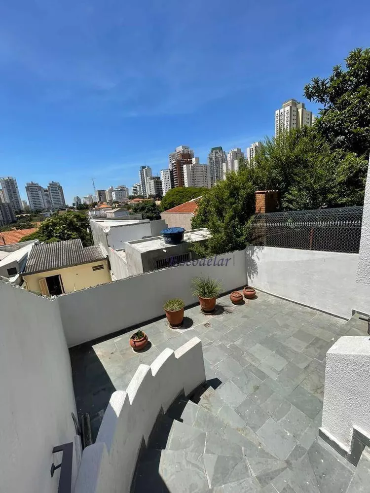 Casa à venda com 3 quartos, 220m² - Foto 1