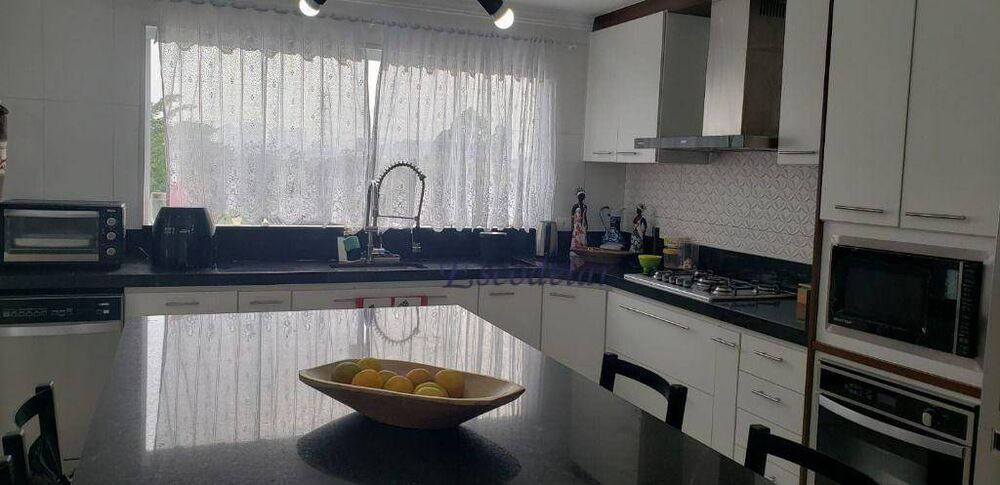 Sobrado, 3 quartos, 200 m² - Foto 1