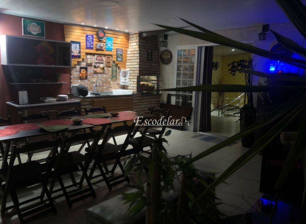 Sobrado, 4 quartos, 640 m² - Foto 1