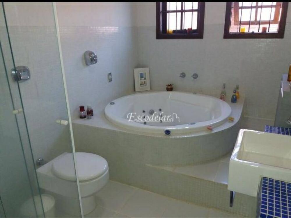 Casa, 4 quartos, 350 m² - Foto 1