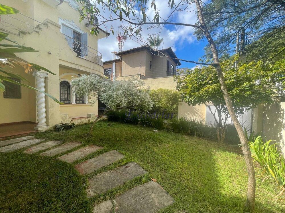 Casa, 4 quartos, 260 m² - Foto 1