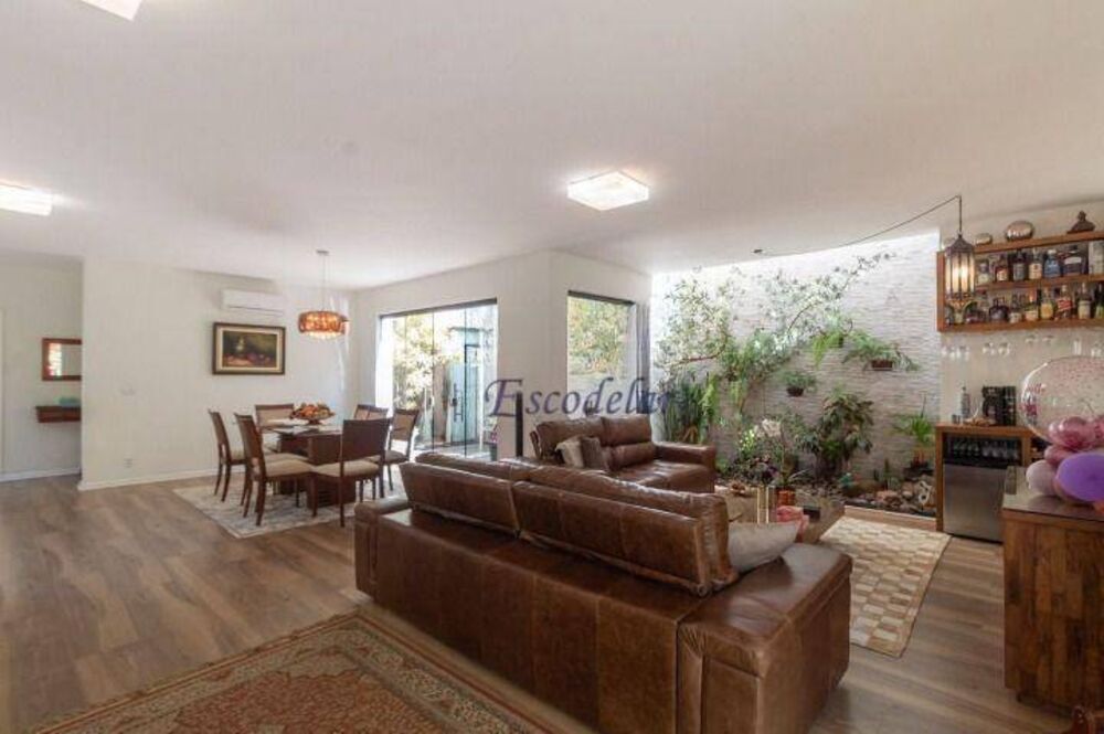 Casa, 3 quartos, 220 m² - Foto 1