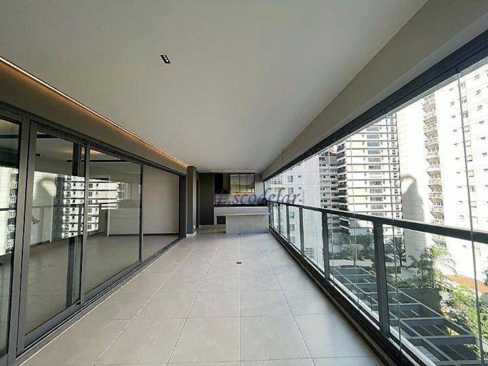 Apartamento, 3 quartos, 162 m² - Foto 1