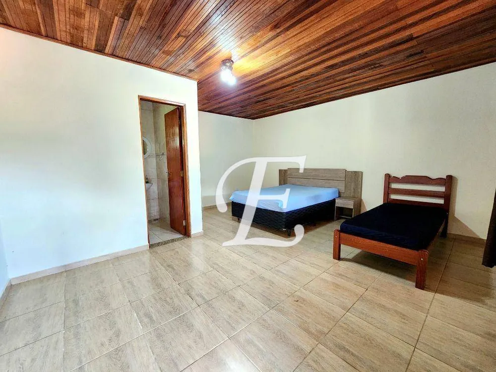 Sítio, 6 quartos, 1 hectares - Foto 2