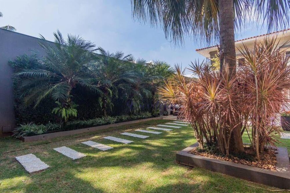 Casa à venda com 5 quartos, 720m² - Foto 4