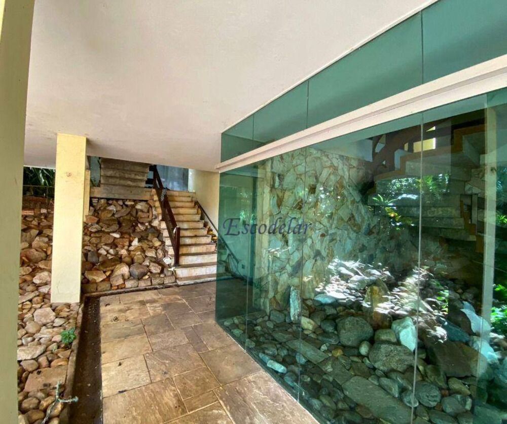 Sobrado, 5 quartos, 892 m² - Foto 1