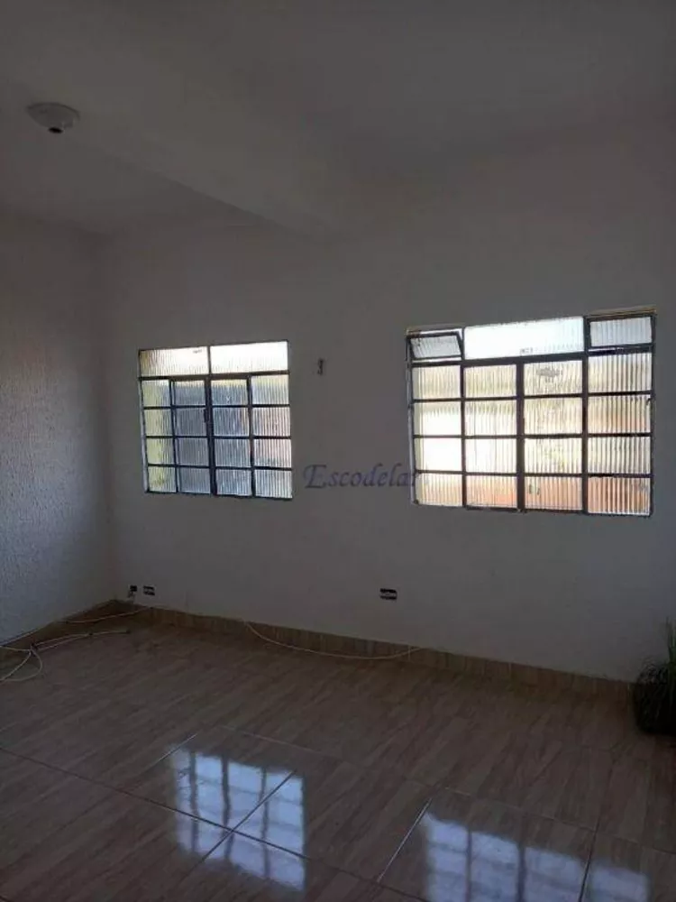 Sobrado à venda com 2 quartos, 195m² - Foto 2