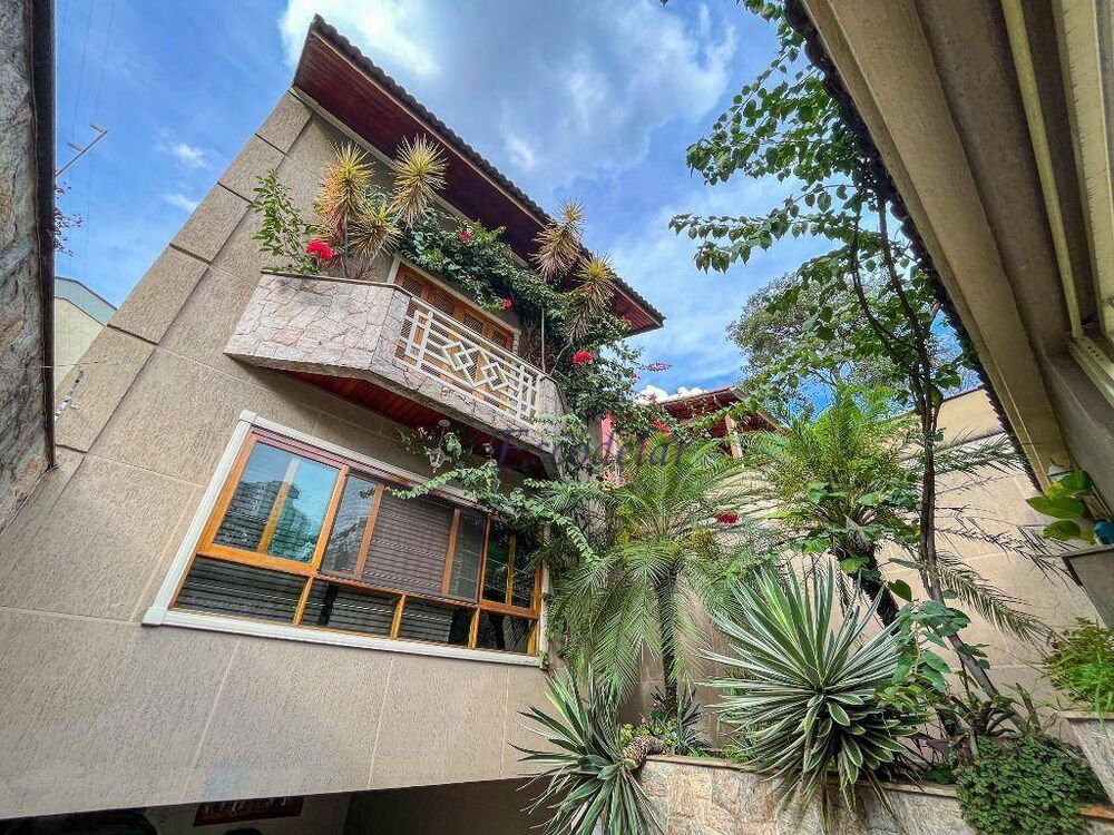 Sobrado, 3 quartos, 430 m² - Foto 1