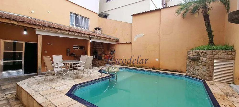 Sobrado, 3 quartos, 240 m² - Foto 1