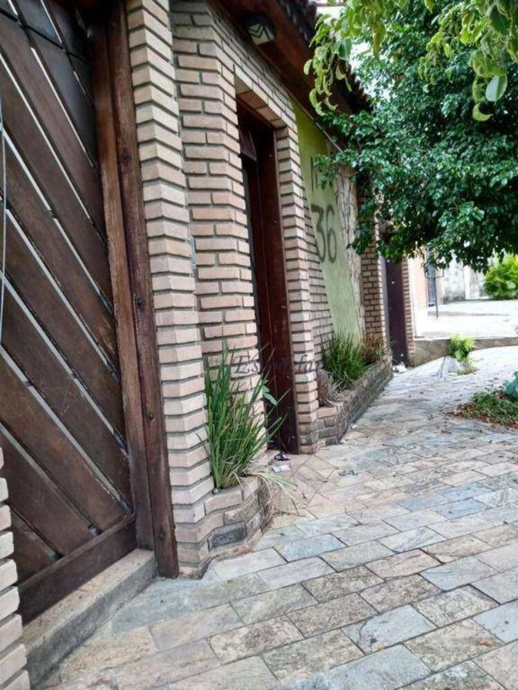 Sobrado, 8 quartos, 320 m² - Foto 3
