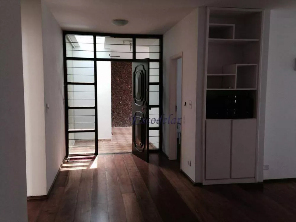 Casa para alugar com 3 quartos, 217m² - Foto 4