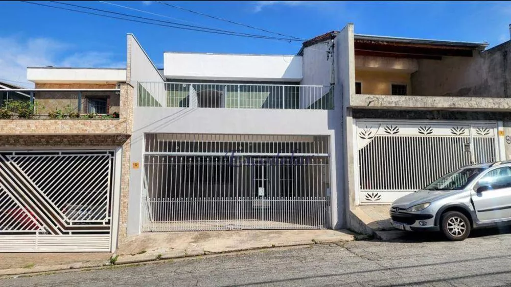 Sobrado à venda com 3 quartos, 130m² - Foto 1