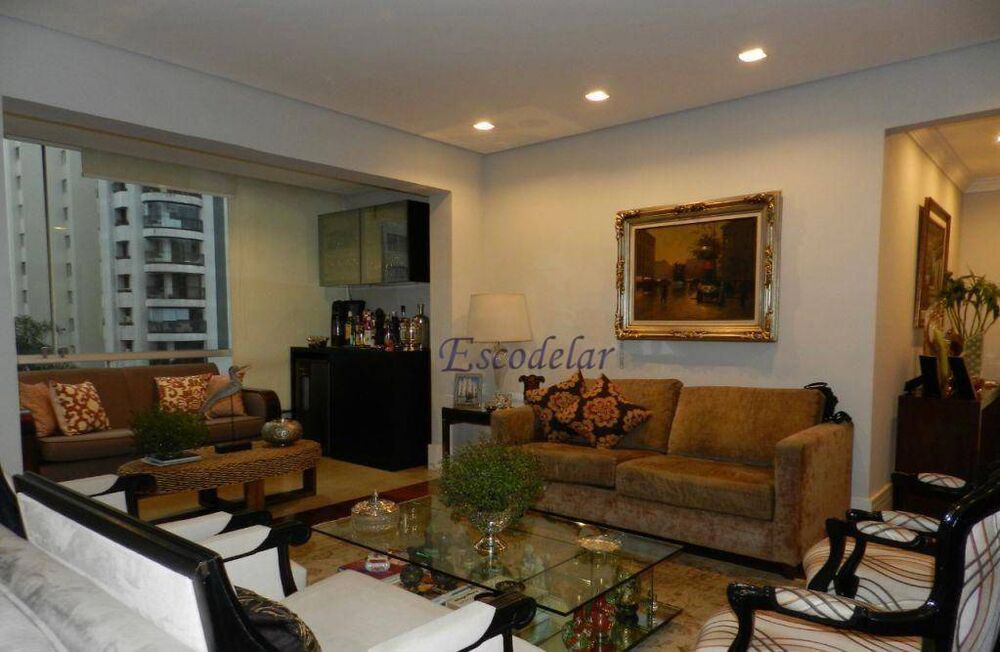 Apartamento à venda e aluguel com 4 quartos, 209m² - Foto 4