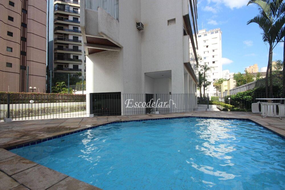 Apartamento, 3 quartos, 244 m² - Foto 1
