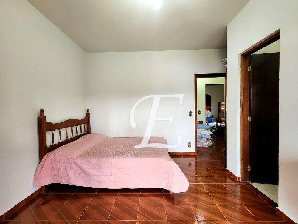 Chácara à venda com 6 quartos, 300m² - Foto 37