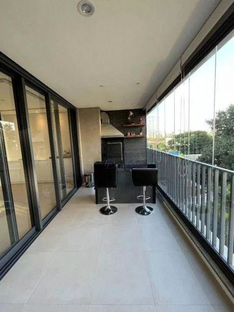 Apartamento à venda com 3 quartos, 125m² - Foto 4