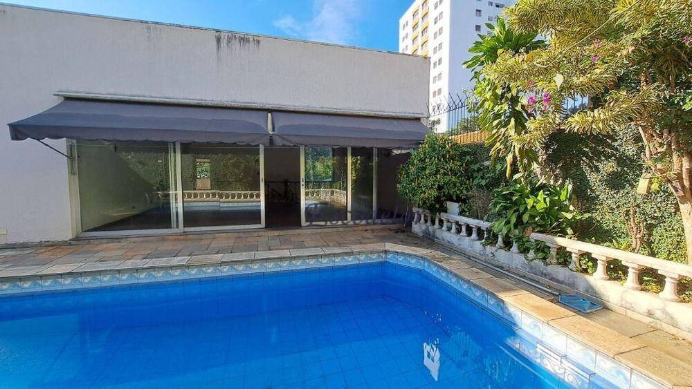 Casa, 3 quartos, 236 m² - Foto 2