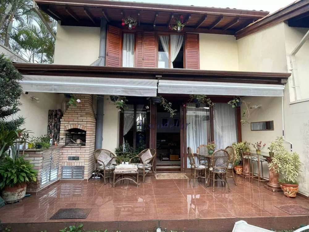 Casa de Condomínio à venda com 3 quartos, 161m² - Foto 1