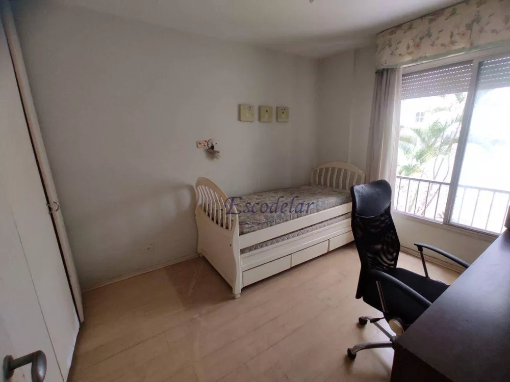 Apartamento à venda com 2 quartos, 70m² - Foto 3