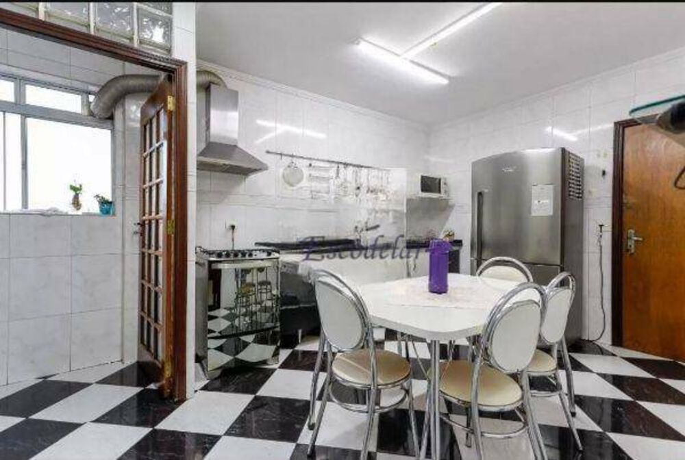 Apartamento à venda com 3 quartos, 137m² - Foto 2