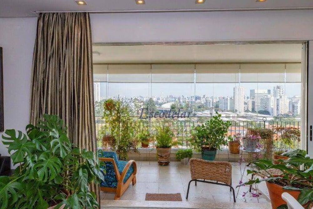 Apartamento, 3 quartos, 276 m² - Foto 1