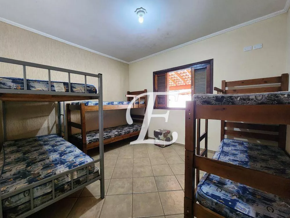 Chácara, 3 quartos, 914 m² - Foto 8