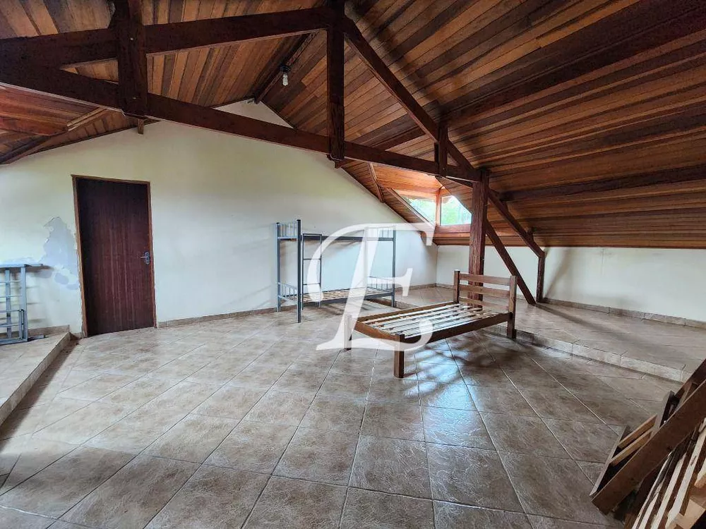 Chácara, 3 quartos, 914 m² - Foto 1