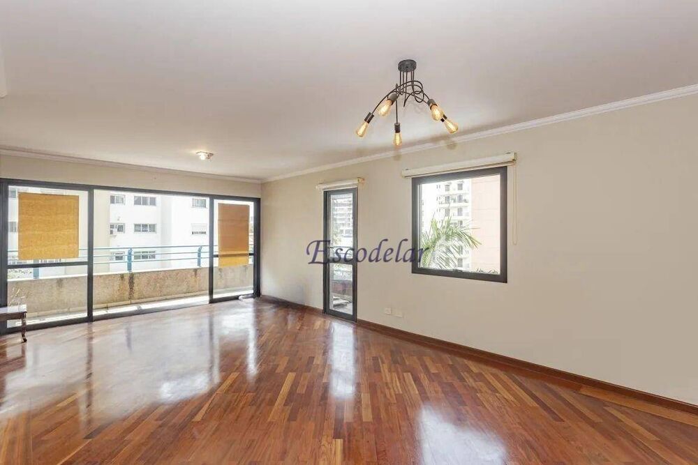 Apartamento, 3 quartos, 136 m² - Foto 2