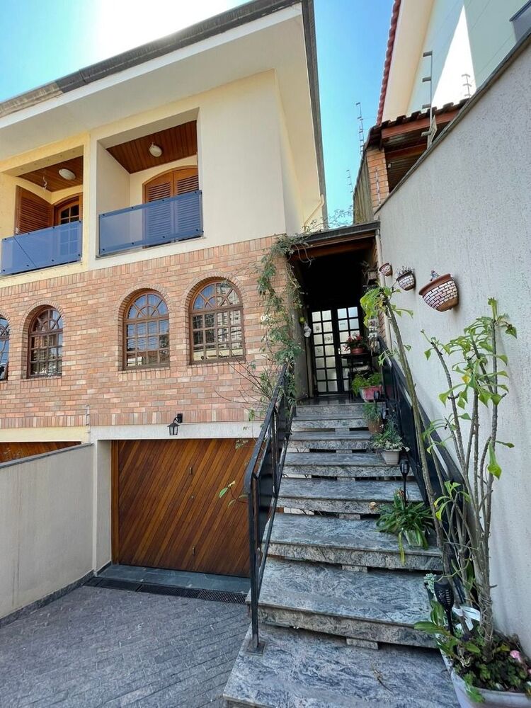 Sobrado, 3 quartos, 200 m² - Foto 1