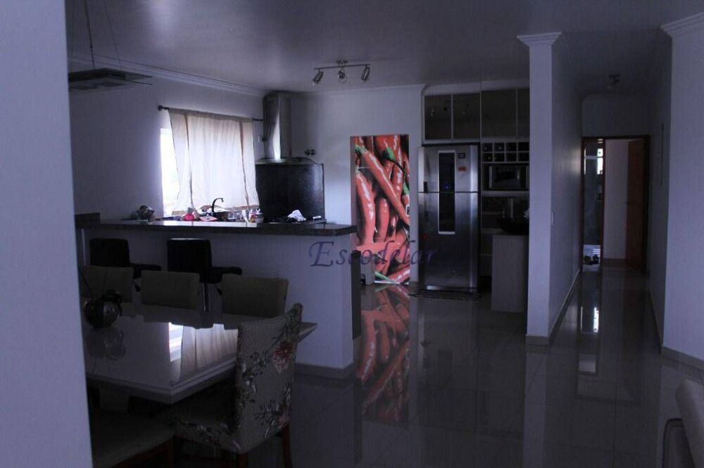 Casa, 3 quartos, 212 m² - Foto 4