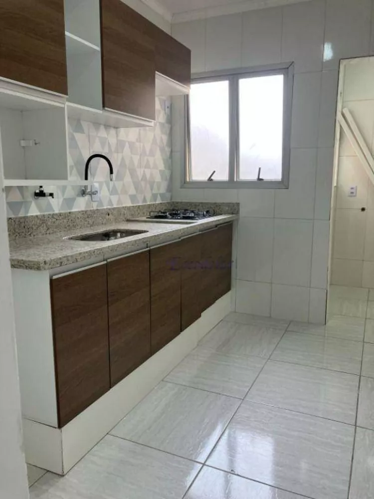 Apartamento à venda com 3 quartos, 75m² - Foto 7