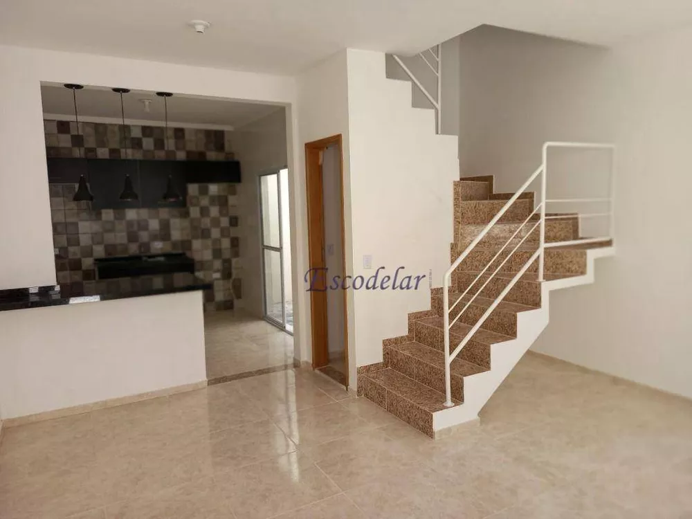 Casa para alugar com 3 quartos, 70m² - Foto 1