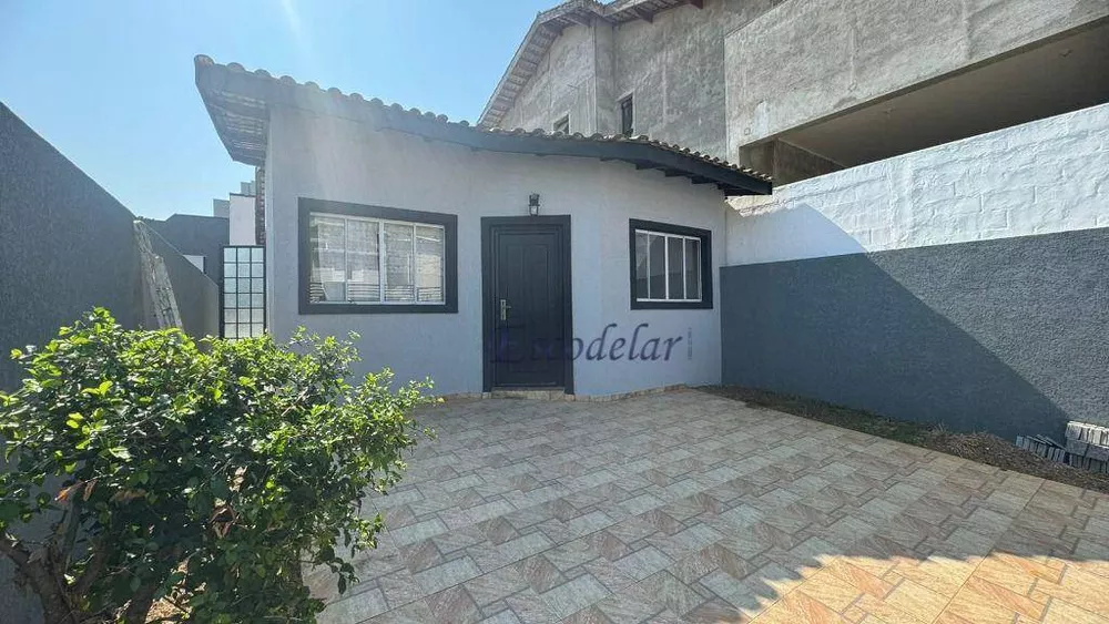 Casa à venda com 3 quartos, 80m² - Foto 2