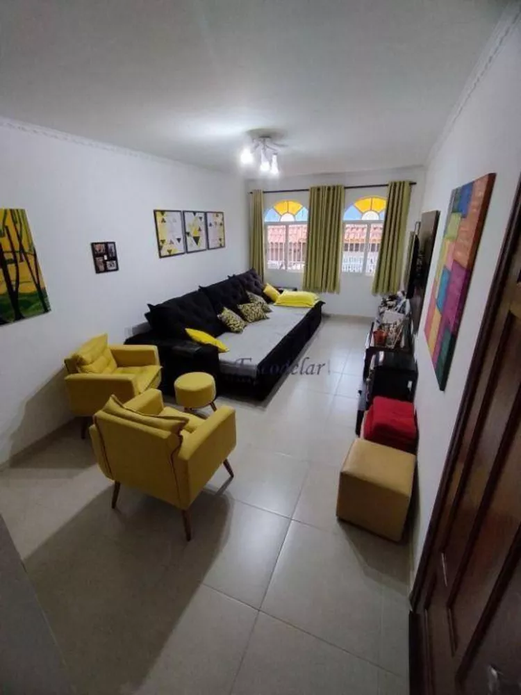 Sobrado à venda com 3 quartos, 216m² - Foto 1